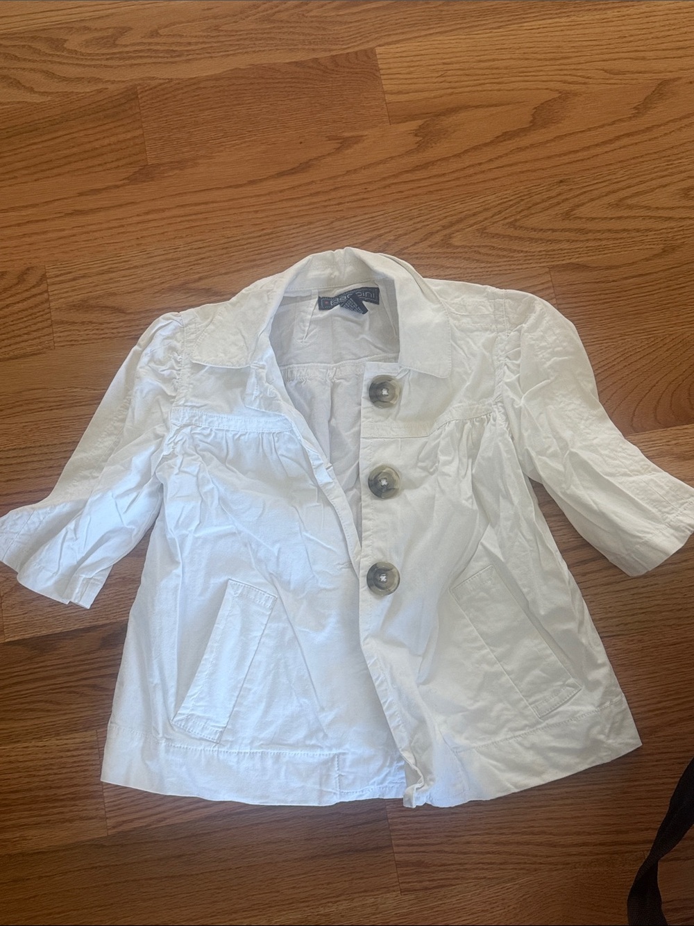 Baccini White crop 3/4 sleeve cotton Button Front Jacket